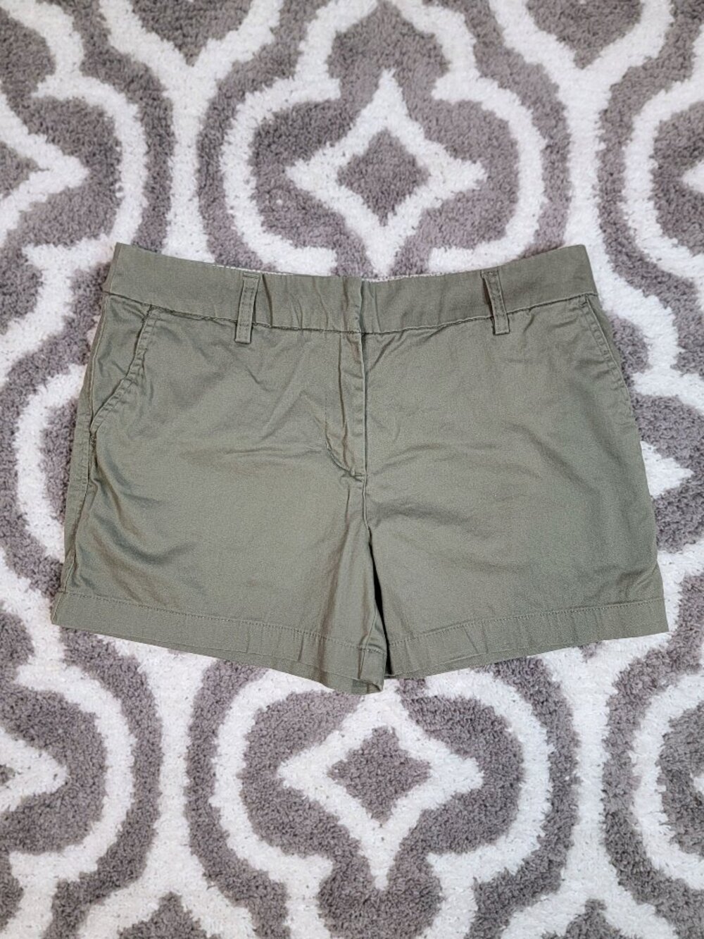 CAMBRIDGE Dry Goods Olive Green Cotton Stretch Shorts | Size: 8